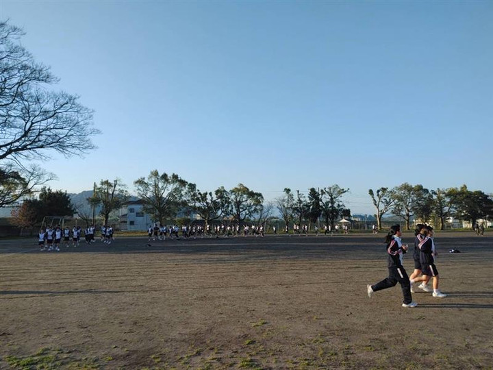 Afc14eca124b4a72abe74f7cb239df33_3